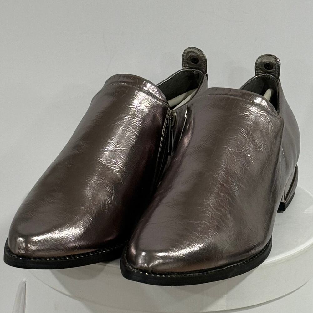 Ninety Union Billie Jean Runway Pewter Metallic Loafer Pointed Toe Shoe Sz 9 NIB